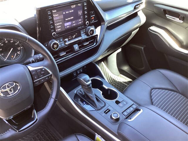 2021 Toyota Highlander XSE