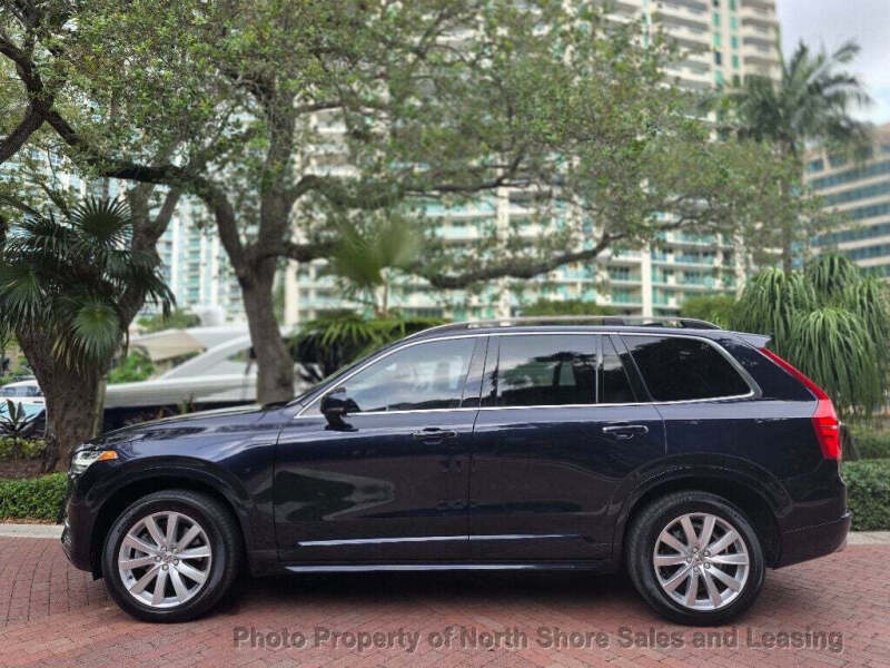 2016 Volvo XC90 T6 Momentum