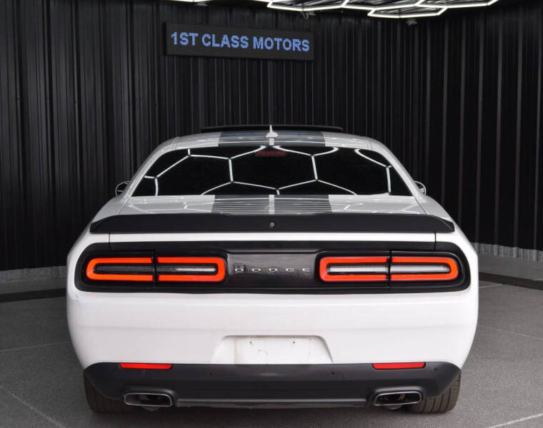 2018 Dodge Challenger SXT Plus