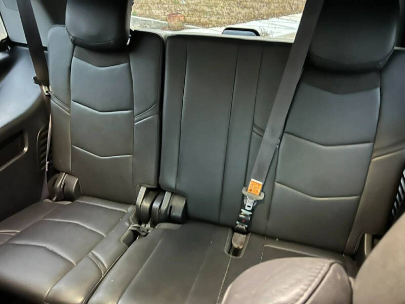 2017 Cadillac Escalade Luxury