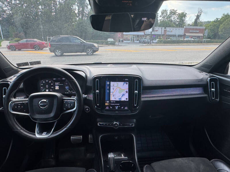 2019 Volvo XC40 T5 R-Design