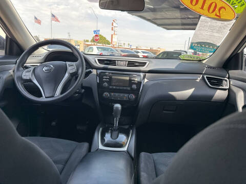 2016 Nissan Rogue SV