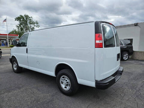2021 Chevrolet Express 2500