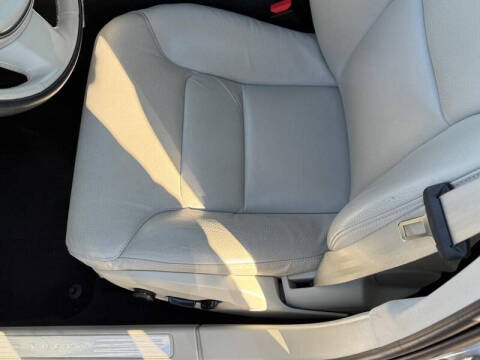 2024 Volvo S60 B5 Plus Dark Theme