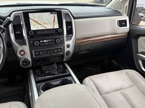 2020 Nissan Titan SL