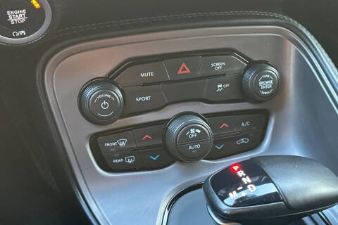 2023 Dodge Challenger SXT