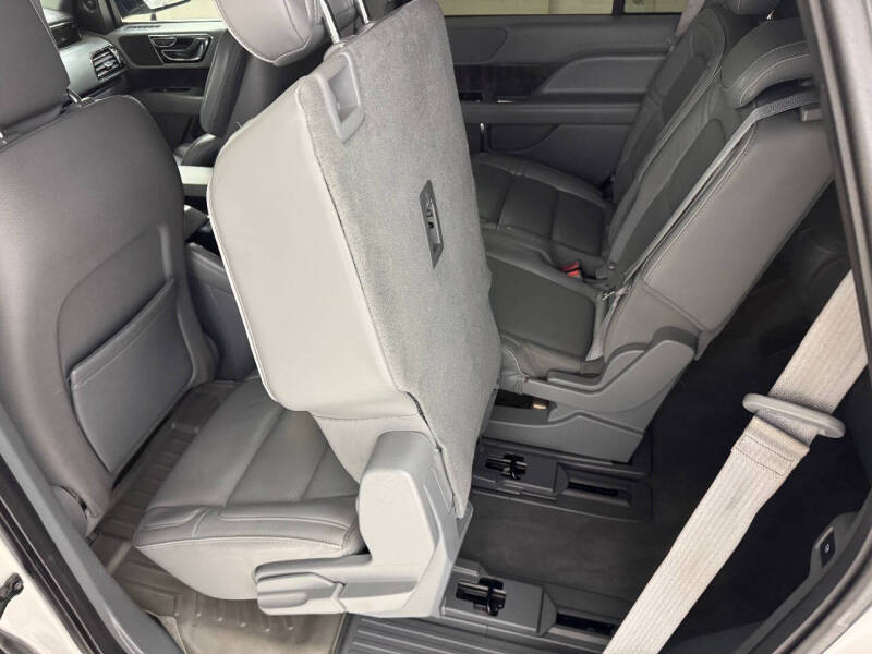 2019 Lincoln Navigator Select