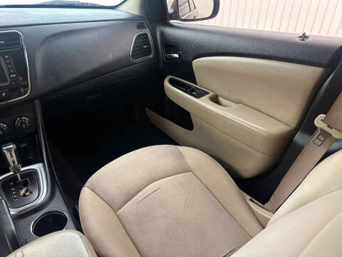 2012 Chrysler 200 Limited