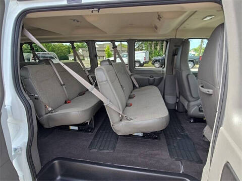 2025 Chevrolet Express LS 3500