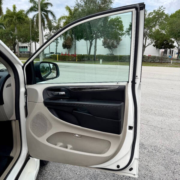 2013 Dodge Grand Caravan SE