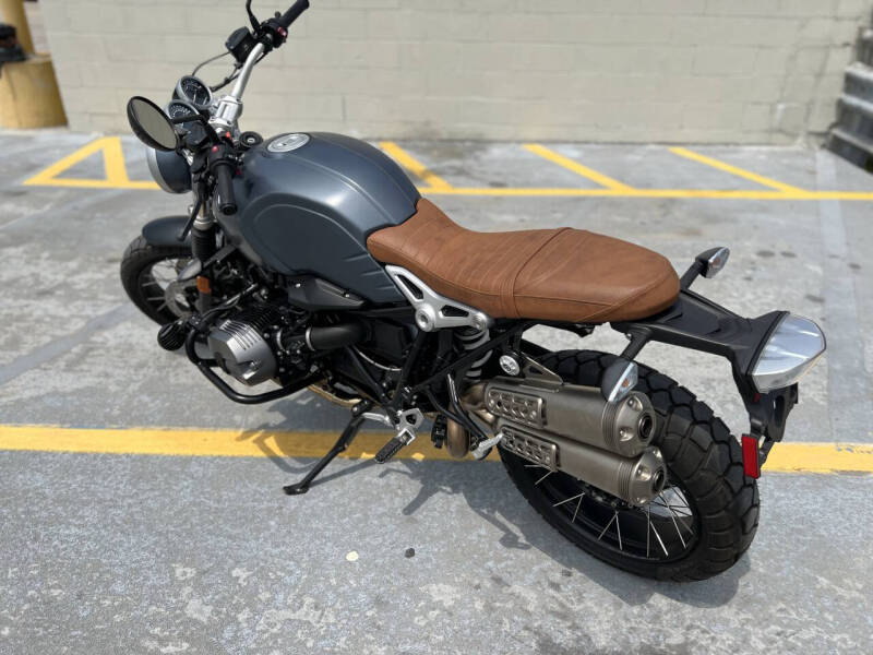 2019 BMW RNINE-T