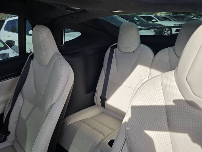 2022 Tesla Model X Plaid