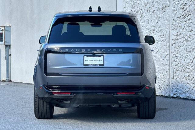 2025 Land Rover Range Rover P530 SE