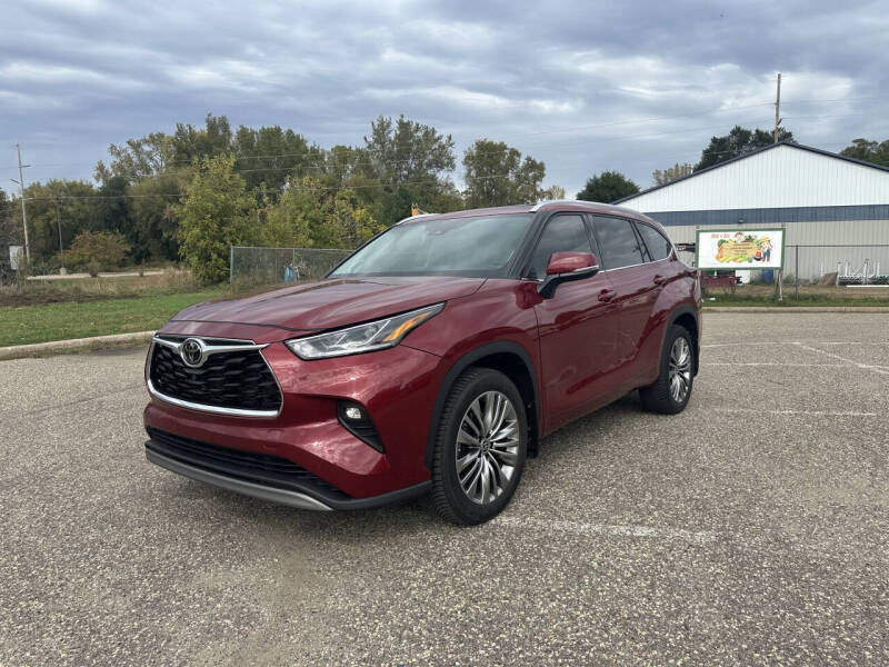 2021 Toyota Highlander Platinum's photo
