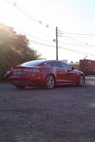 2014 Tesla Model S 85