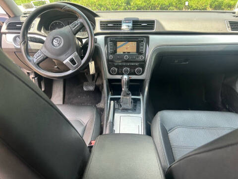 2012 Volkswagen Passat SE PZEV