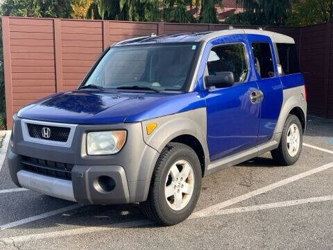 2005 Honda Element for sale at KG MOTORS in West Newton MA