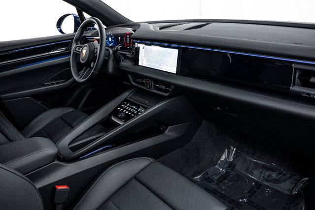 2025 Porsche Macan 4 Electric