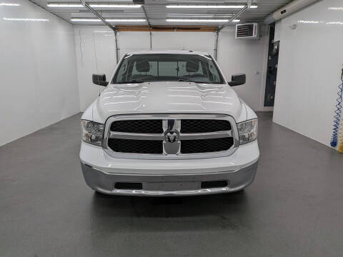 2016 RAM 1500 SLT