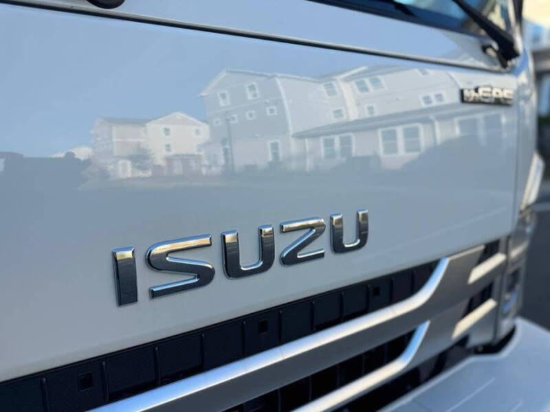 2024 Isuzu NPR-HD