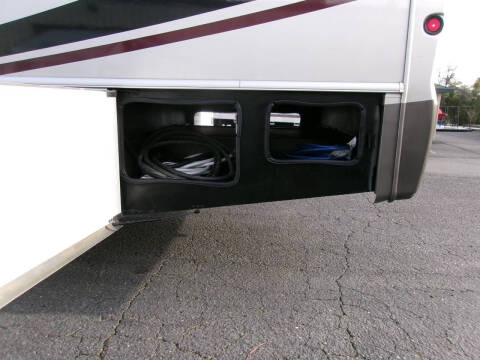 2013 Thor Motor Coach Challenger 37kt