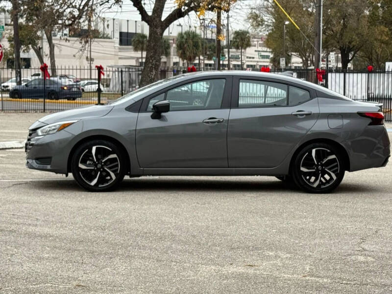 2025 Nissan Versa SR