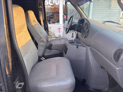 2001 Ford E-Series E-250