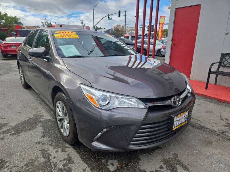 2017 Toyota Camry LE