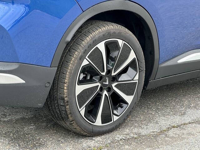 2025 VinFast VF8 Plus