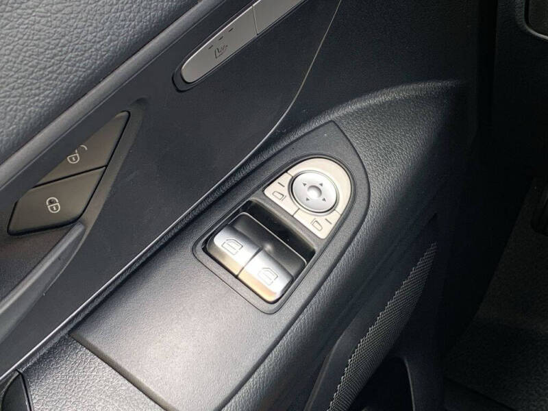 2023 Mercedes-Benz Metris Passenger