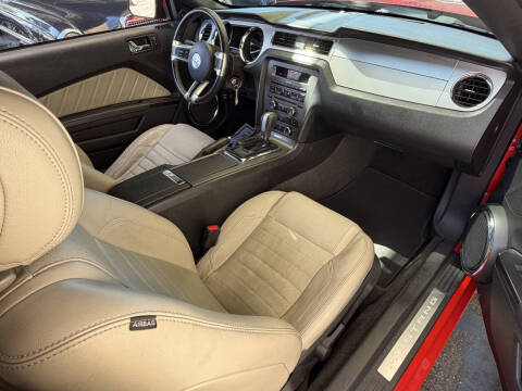 2014 Ford Mustang V6 Premium