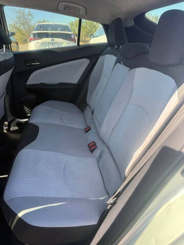 2016 Toyota Prius Two