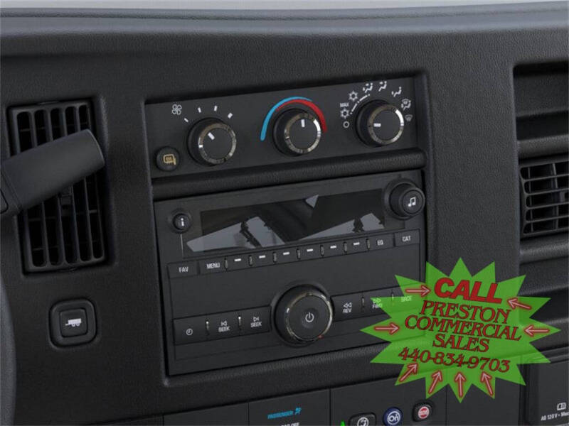 2025 Chevrolet Express 2500