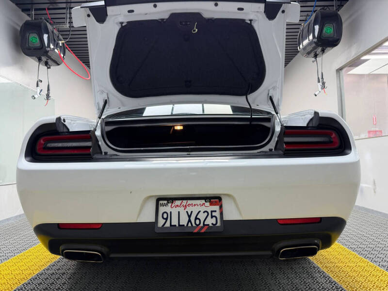2020 Dodge Challenger SXT