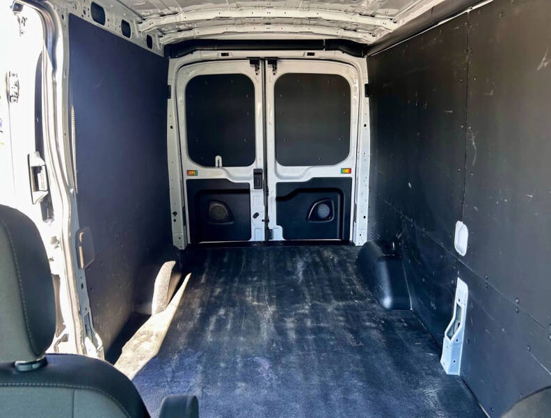 2024 Ford Transit 250