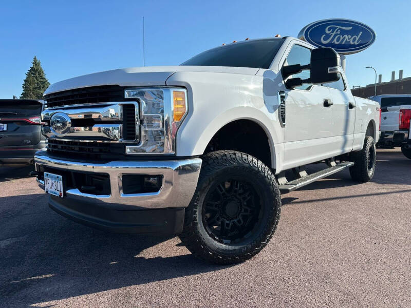 Used 2017 Ford F-250 Super Duty XLT with VIN 1FT7W2B64HED26618 for sale in Windom, Minnesota