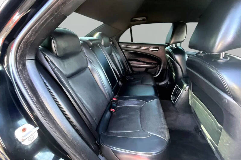 2014 Chrysler 300 C