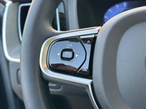 2025 Volvo XC60 T8 Plus Dark Theme