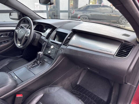 2016 Ford Taurus SEL