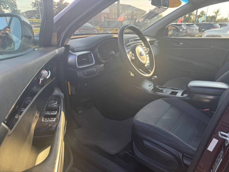 2018 Kia Sorento LX V6