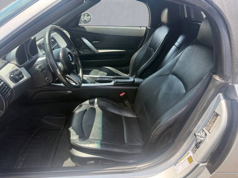 2006 BMW Z4 3.0i