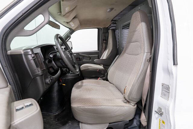 2017 GMC Savana 2500