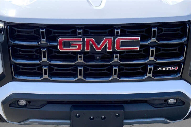 2023 GMC Canyon AT4