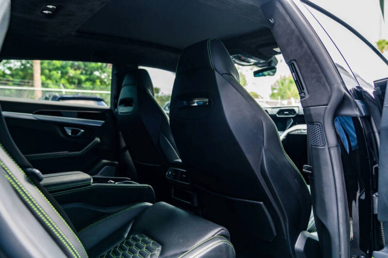 2019 Lamborghini Urus