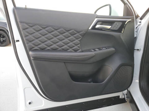 2025 Mitsubishi Outlander PHEV SEL