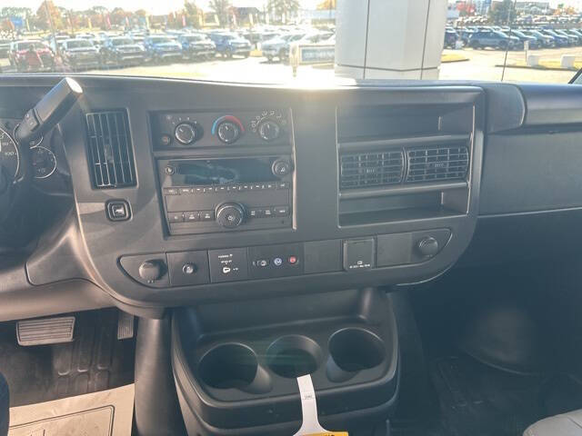 2025 Chevrolet Express 2500