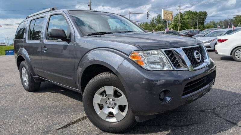 Nissan Pathfinder's photo