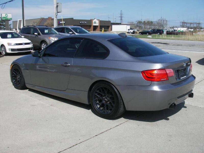 2011 BMW 3 Series 335is - Photo 9