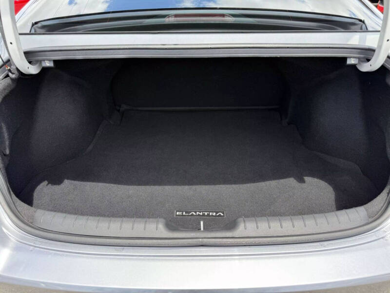 2022 Hyundai Elantra