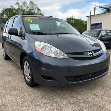 2007 Toyota Sienna for sale at Port City Auto Sales in Baton Rouge LA